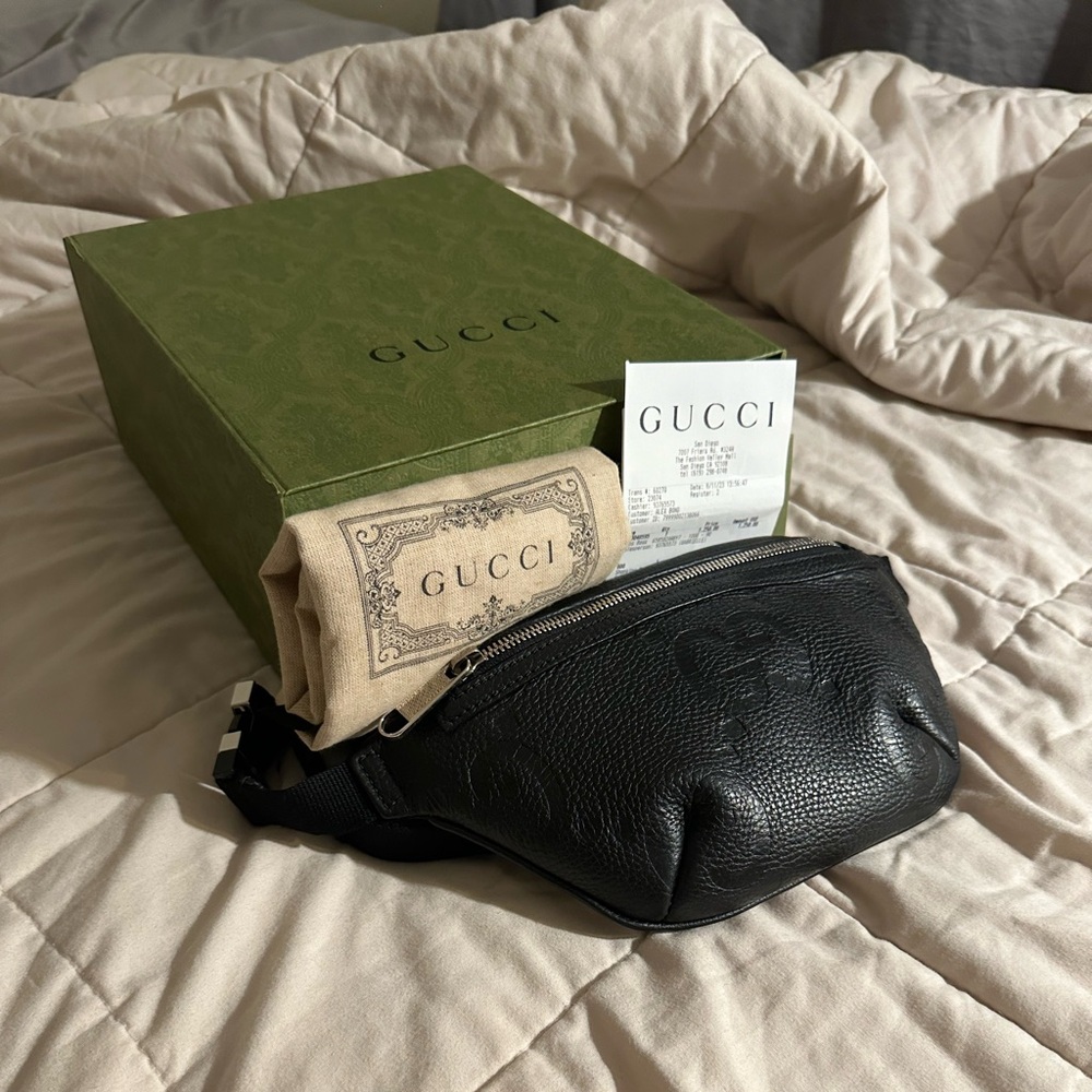 GUCCI Logo-Debossed Full-Grain Leather Belt Bag - black